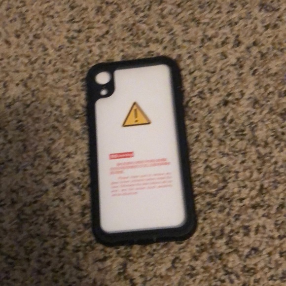 iPhone XR case - Picture 2 of 2